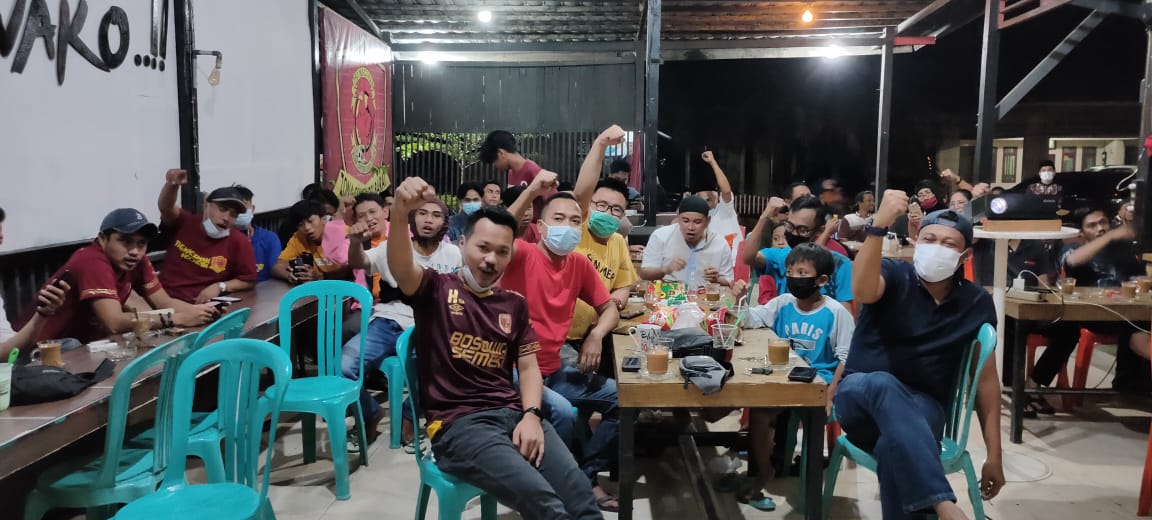 The Macz Man Zona Sulbar Nonton Bareng di Warkop Mamuju